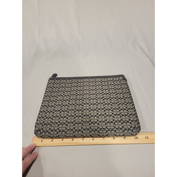 Coach 61992E Mini Signature Ipad Tablet Sleeve Padded Zip Top - Picture 6 of 8